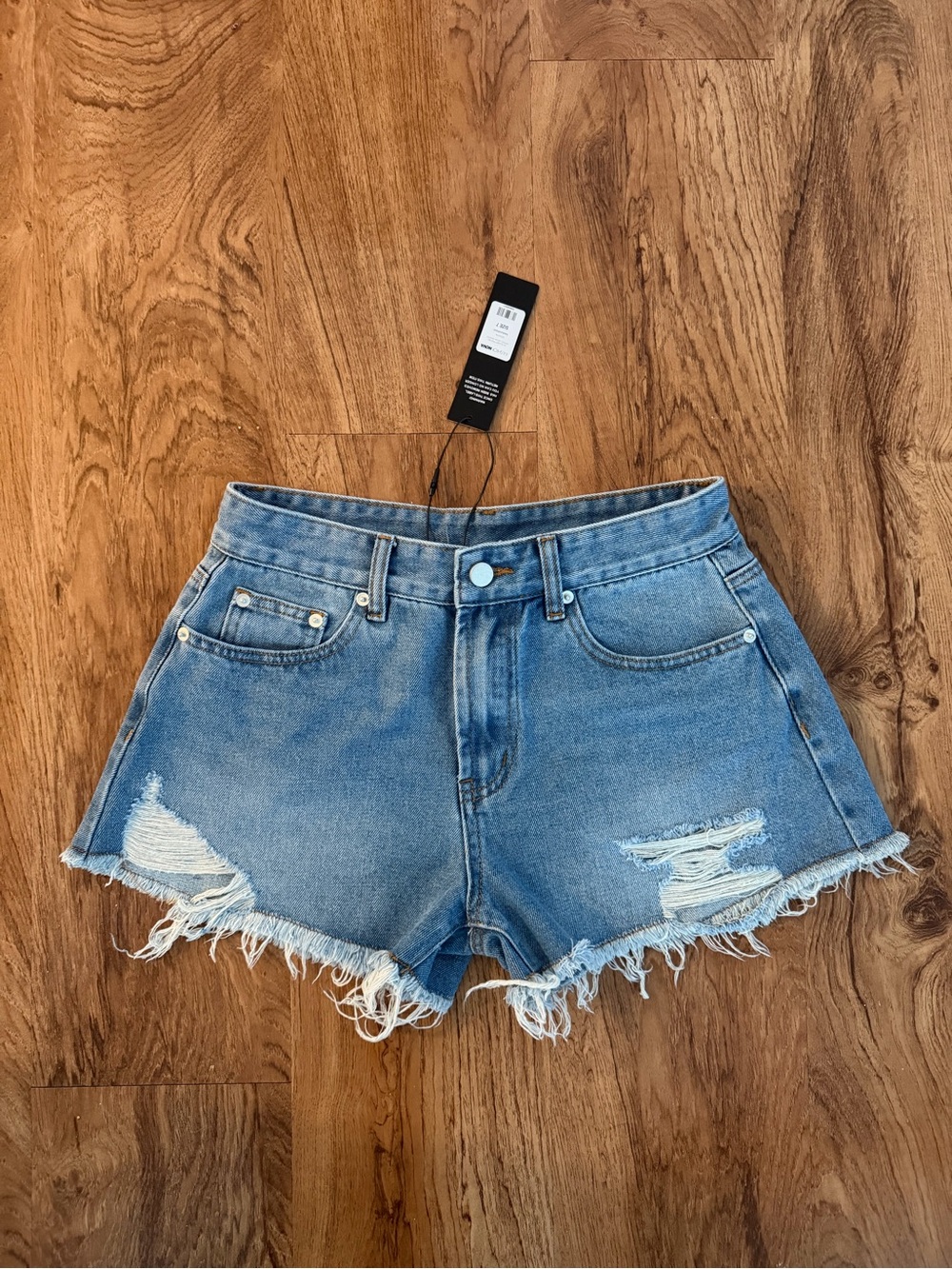 Fashion Nova Frayed Ripped Denim Shorts NWT Size 7